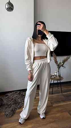 Жіночий плюшевий прогулянковий костюм трійка: кофта топ і штани велюр Одеса