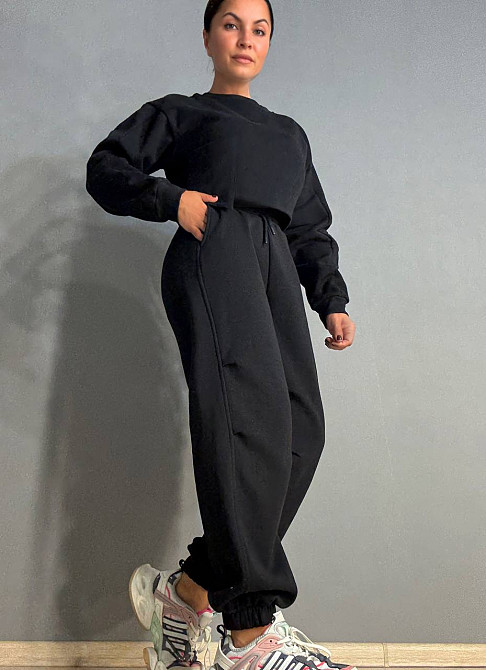 Костюм жіночий Quzen 490-480 укорочений світшот з кишенею та джогери утеплений чорний, чорний, M Київ - фото 14