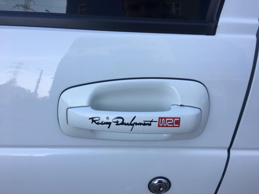 Наклейки на ручки авто номер 5 Черная с красным на Киев - изображение 5