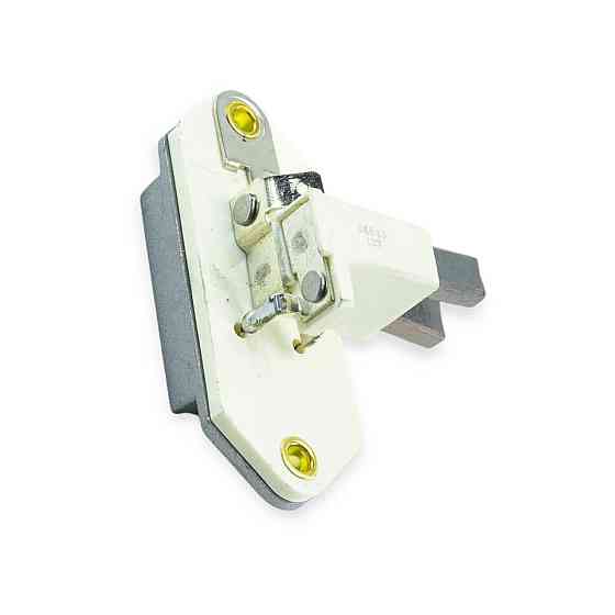 Регулятор Volkswagen Golf, Jetta, Passat, Polo, AUDI, ВАЗ генератор ISKRA (интегралка. реле зарядки, шоколадка) напряжения Мукачево