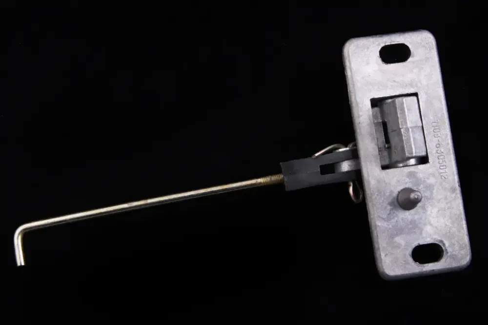 Защелка багажника Славута с тягою під ориг. Вінниця - фото 1