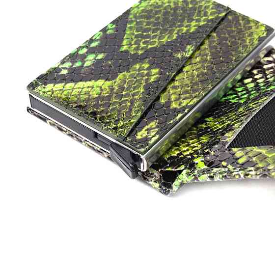 Лакированная визитница из натуральной фактурной кожи под змею Зеленый (KARYA) Киев