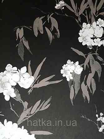 Шпалери флізелінові Khroma LAV401 LA VIE EN ROSE чорні гілки сірі квіти білі Київ