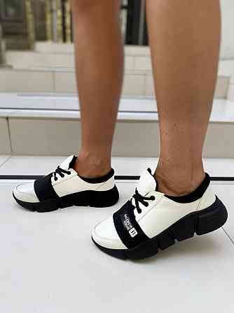 VLADEKS Кросівки жіночі VLADEKS 1074 білі/чор.підошв. (весна-осінь, шкіра натуральна) (3183) Коломия