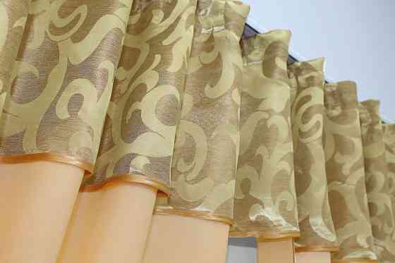Кухонные шторы VR-Textil № 073к с ламбрекеном и подхватами персиковый с золотистым 270х170 см (52-0196) Киев