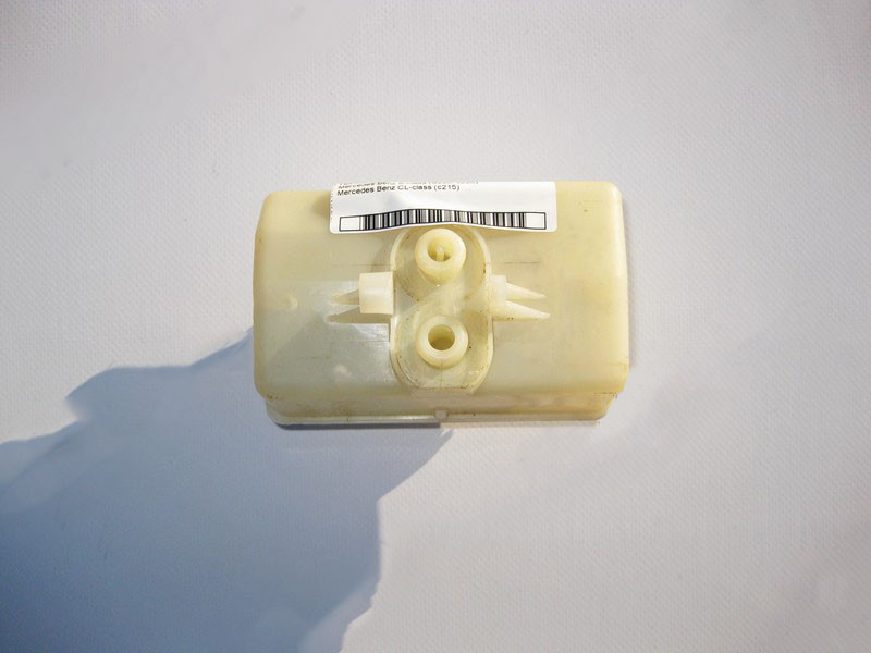 Mercedes-Benz  A2204300002 Бачок гальмівної рідини S-Class W220 CL C215 Одесса - изображение 3