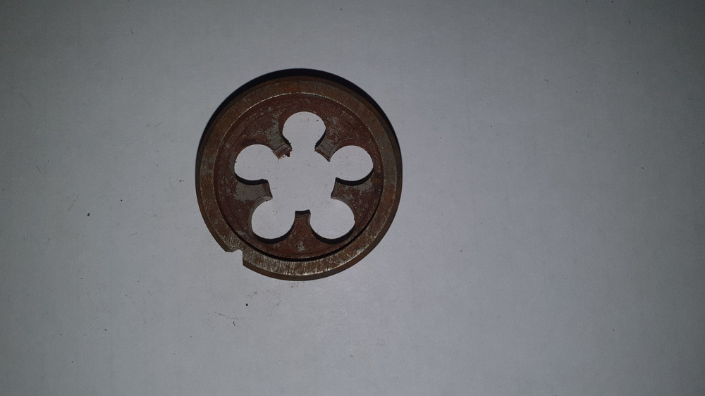 Плашка (лерка) метрическая М14х0.5. СССР. Харьков - изображение 1