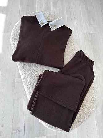 Женский деловой костюм с воротником и манжетами 42-44, шоколад Одесса