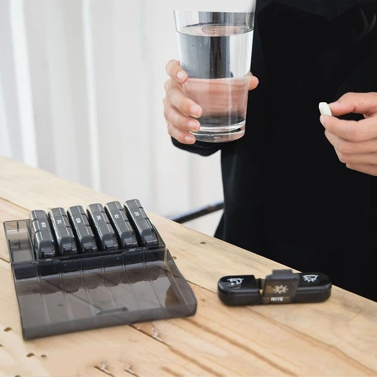 Таблетниця органайзер для зберігання ліків на 7 днів Ruhhy (24287) Black Нововолинськ - фото 8