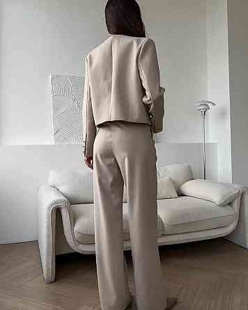 Женский лаконичный костюм с укороченным жакетом на подкладке и широкими брюками кашемир Мокко, 46/48 Одесса