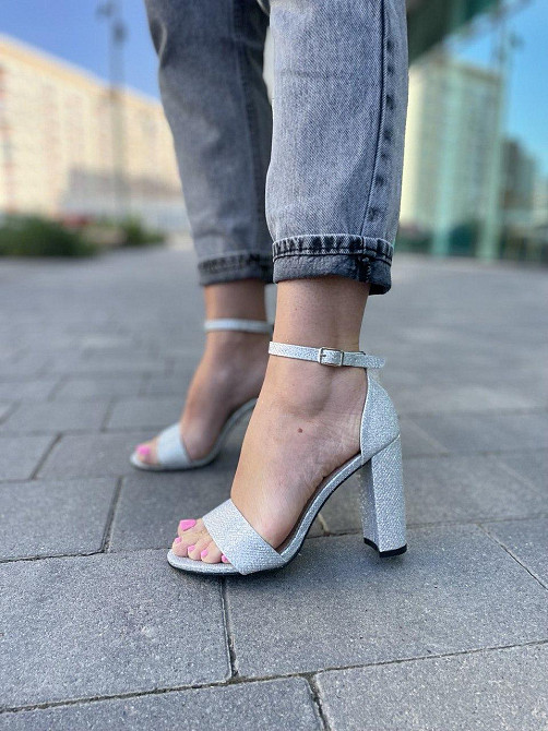 YES MILE Босоніжки жіночі срібні YES MILE -3 літні з напиленням еко-шкіра на підборах / Модні б Коломия - фото 5