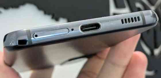 Смартфон: Samsung Galaxy S21 5G 128Gb. Київ