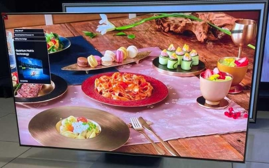 Телевизор Безрамный: 65