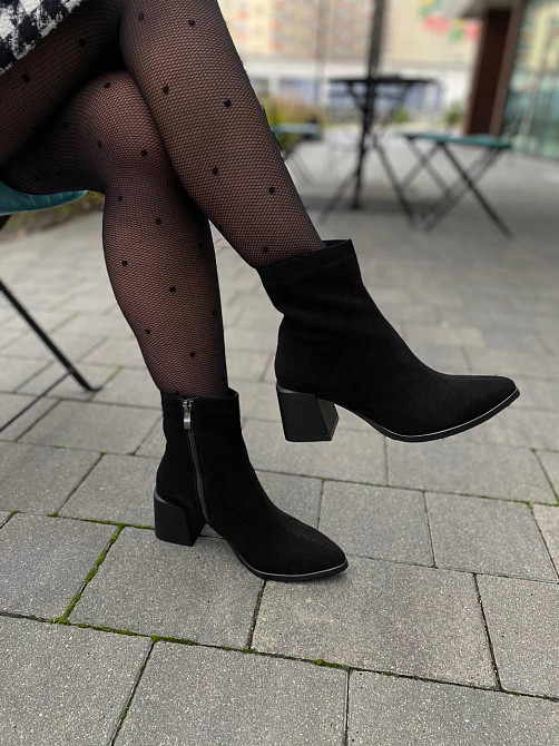 No brend Стильні замшеві черевики жіночі демісезонні весна-осінь чорні на стійкому каблуці р. 3 Коломия - фото 3