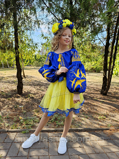 Костюм вышиванка сине-желтый для девочки 