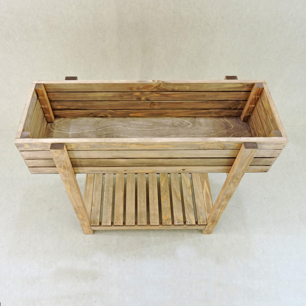 Кашпо на стойке 