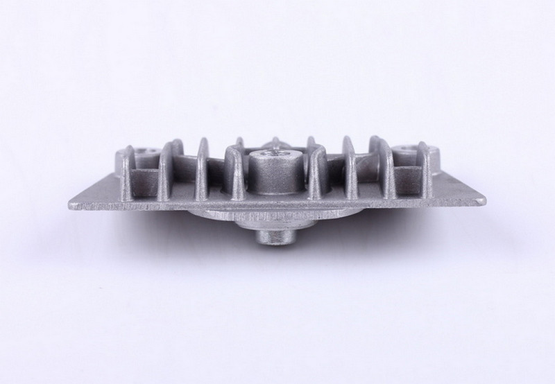 Крышка головки цилиндра (правая) Актив Мукачево - изображение 1