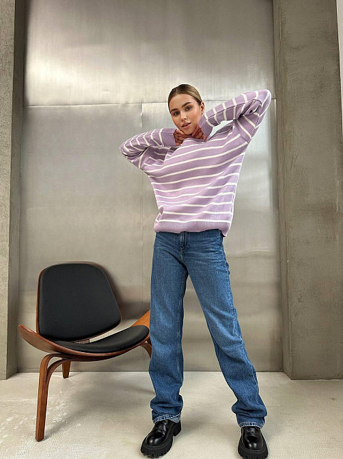 Жіночий базовий смугастий светр оверсайз вовна 70% акрил 30% Лаванда Одеса - фото 7