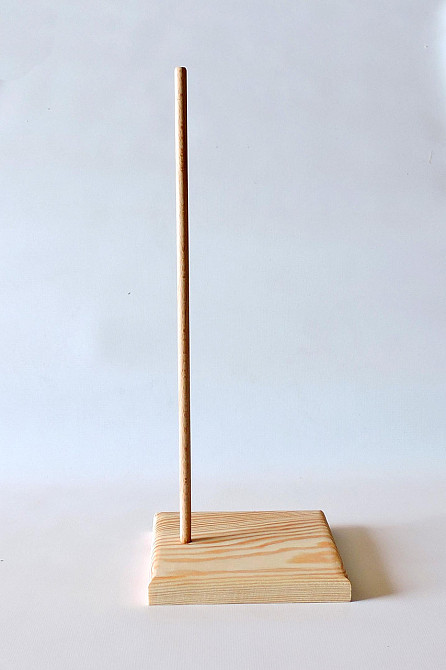 Подставка для кукол 