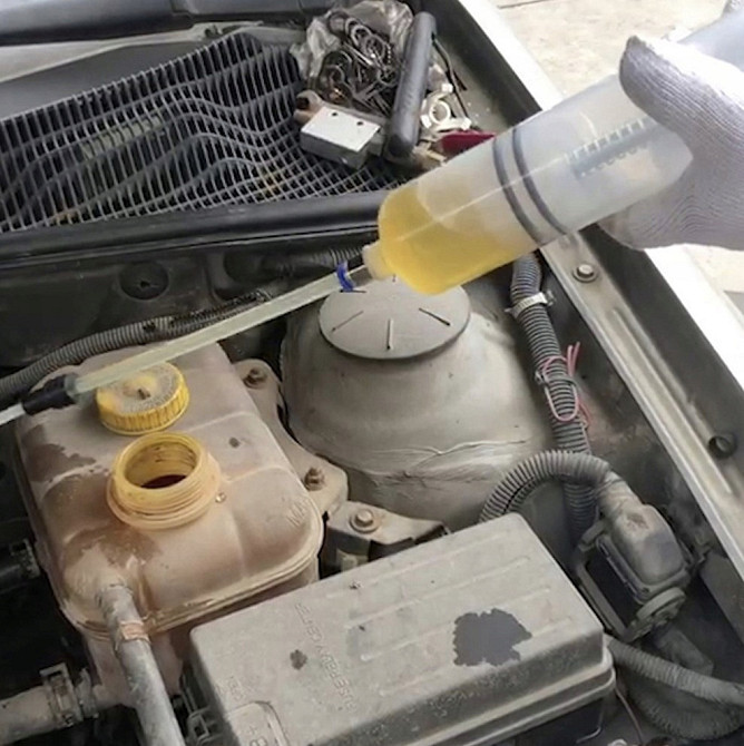 Автомобільний Шприц 200 мл для всмоктування олії/рідини Xtrobb (22007) Нововолинськ - фото 8