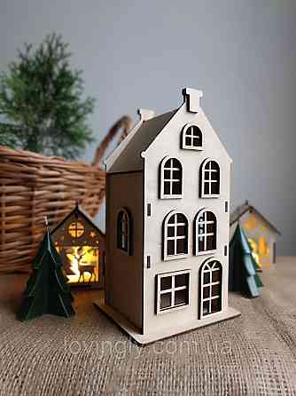 Дерев’яний будиночок у скандинавському стилі - Святковий декор з LED світлом Ірпінь