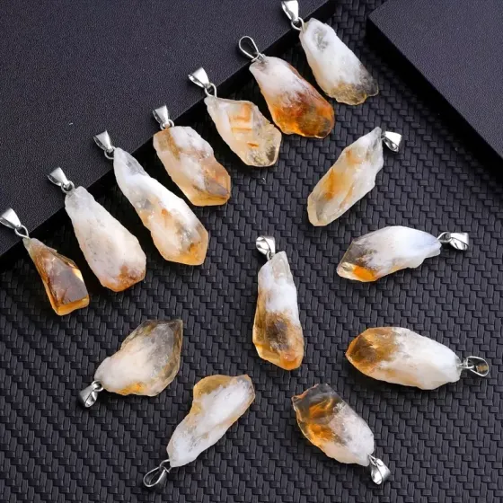 Підвіска з натурального цитрину з металевою петлею – необроблений камінь Київ