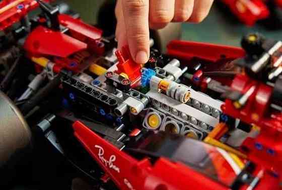Конструктор Ferrari SF-24 F1 Болід Формули 1 🚀 Спортивна Машина Феррарі в Коробці Київ