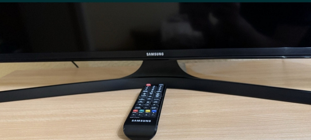 Телевизор Samsung Smart TV UE50KU6000K / 4K UHD , HDR Харьков - изображение 2