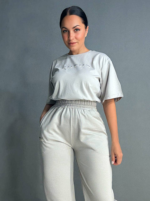 Костюм женский CAPPITONE 101183 с надписью футболка оверсайз и брюки палаццо серый, серый, S Киев - изображение 2