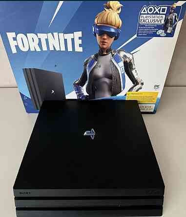 Приставка: Sony PlayStation 4 Pro 1TB 7208 .Как новая ! Киев