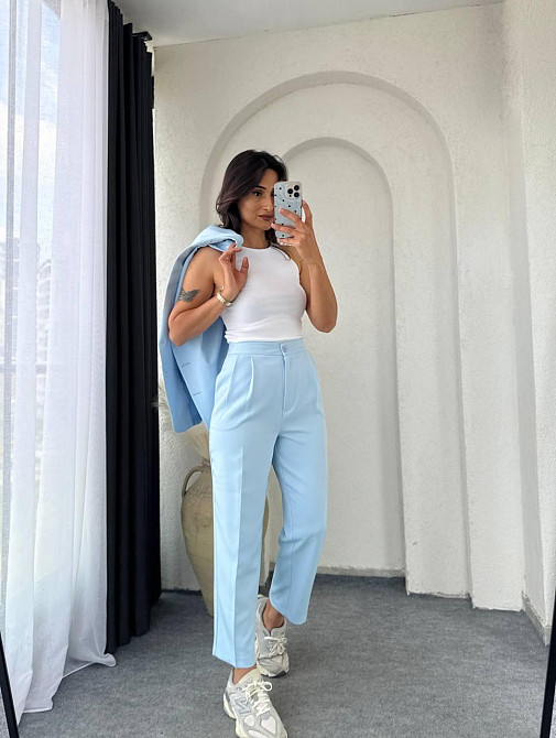 Жіночий базовий брючний костюм-двійка: жилет і штани креп костюмка Блакитний, 42/44 Одеса - фото 6