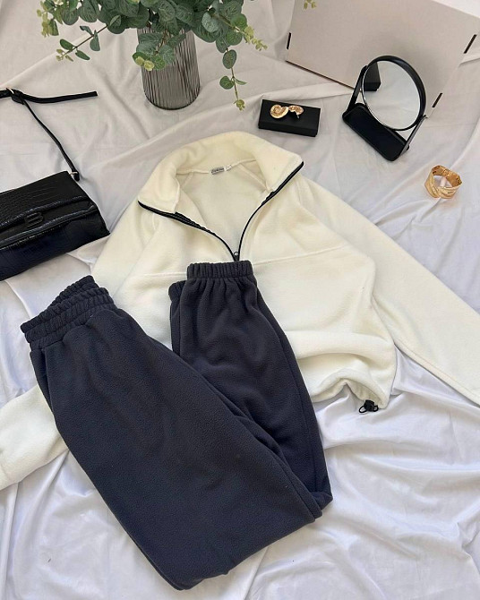 Женский теплый оверсайз костюм двойка: кофта и брюки из двухстороннего флиса Графит, 42/46 Одесса - изображение 5