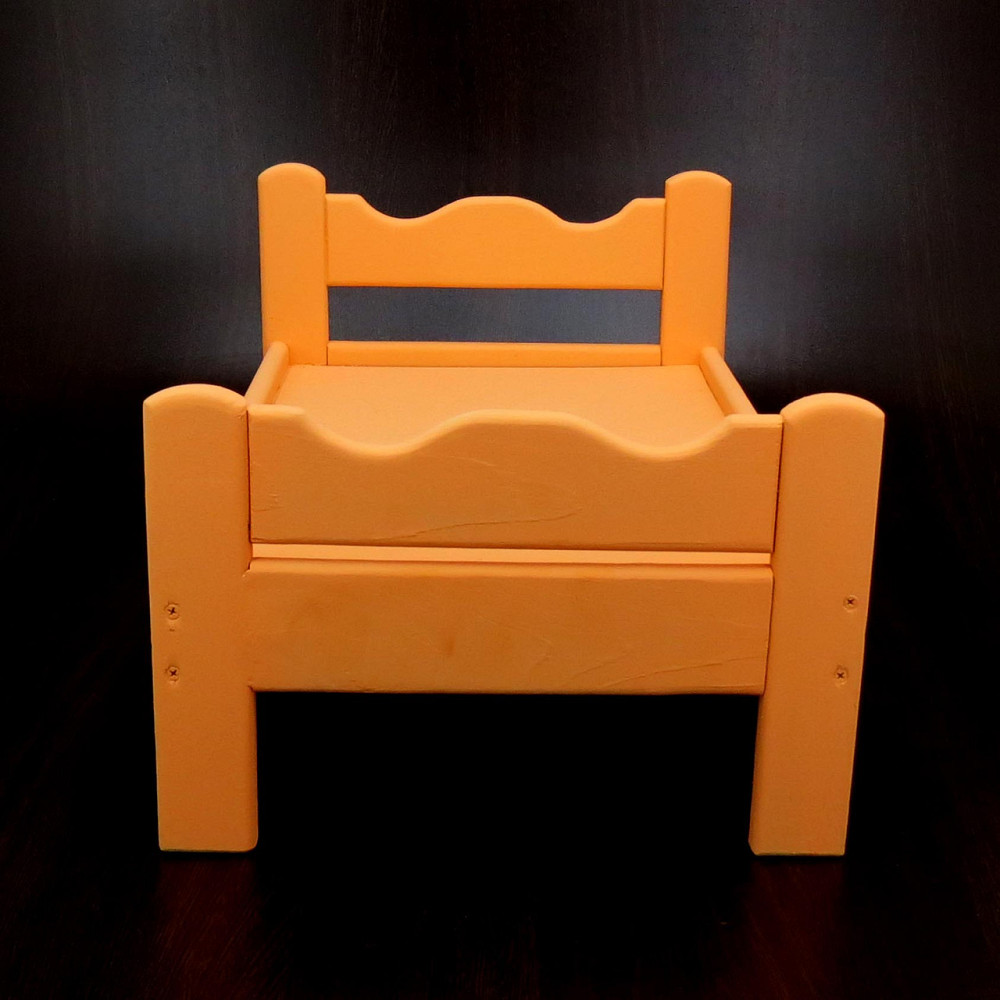 Кровать для кукол 