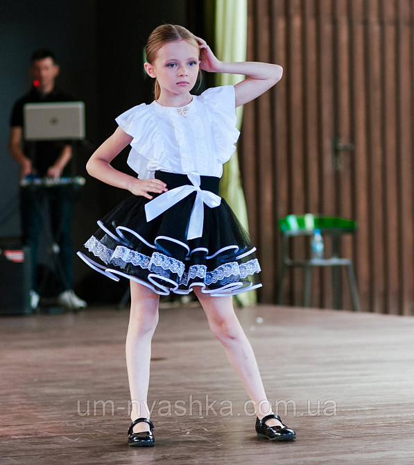 Красивая школьная юбочка с белым кружевом Кривой Рог - изображение 1