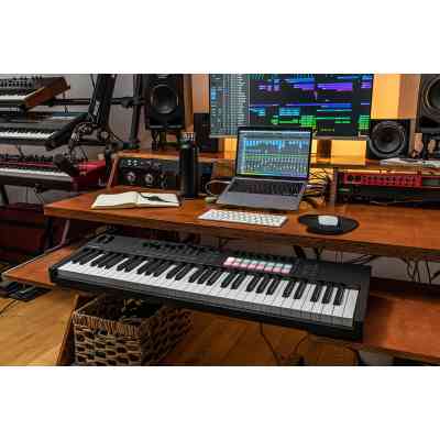 MIDI-клавиатура Novation Launchkey 61 MK4 (236473) Винница
