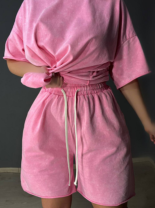 Костюм жіночий De Red 6726 тай-дай футболка з шортами бавовна оверсайз, рожевий, one size Київ - фото 3
