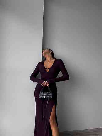 Элегантное женское платье с выразительным разрезом плотный рубчик Баклажан, 46/48 Одесса