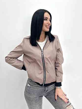 Жіноча вітровка з щільної плащівки "Leland" оптом | Розпродаж моделі Київ