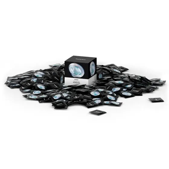 Набір презервативів Satisfyer Premium Condoms L (56 мм) 100 шт Львів