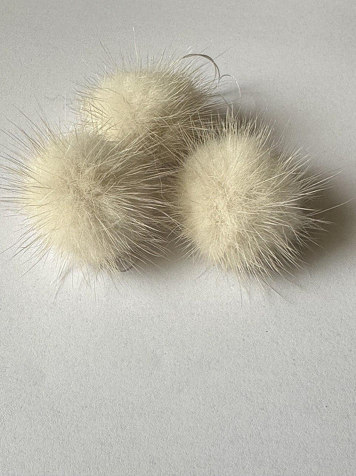 Помпони з натурального хутра норки Молочний Харків - фото 1