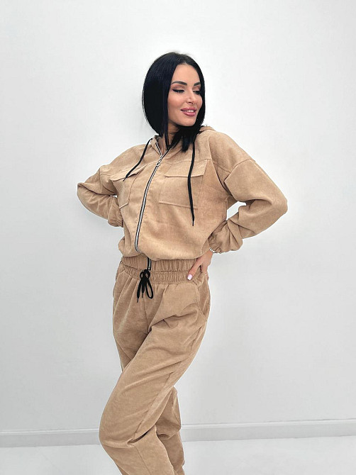 Вельветовый костюм-двойка 