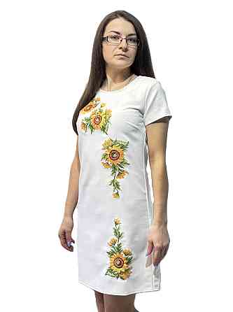 Жіноча вишита сукня білосніжна Соняхи короткий рукав Київ