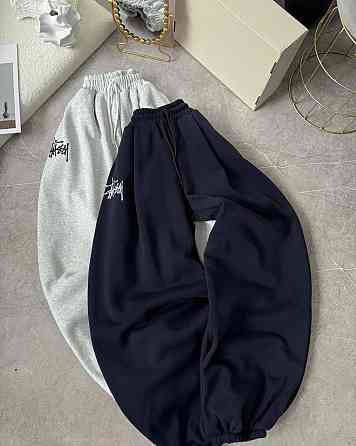 Женские объемные теплые оверсайз брюки трехнить на флисе с вышивкой Синий Одесса