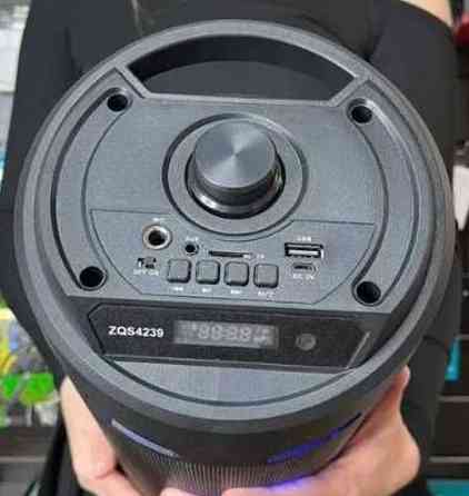 Колонка портативная для караоке , акустическая система, сабвуфер, микрофон. Киев