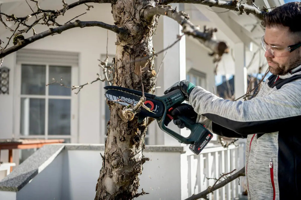 Потужна ручна акумуляторна ланцюгова пила Metabo MS 18 LTX 15 каркас MetaBox : без АКБ, шина 15 см Київ - фото 11