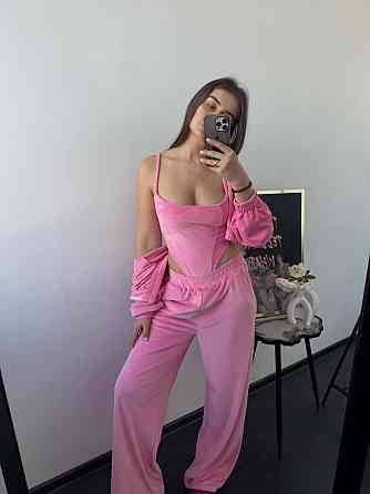 Женский стильный привлекательный велюровый костюм Барби, 44/46 Одесса