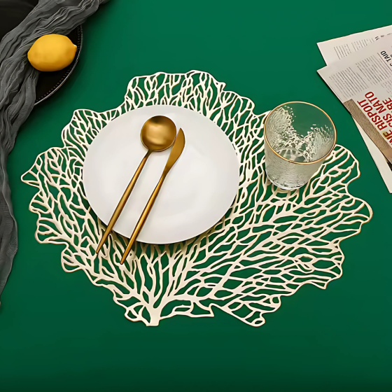 Сервировочная салфетка под горячее фигурная 48х38 см, коврик сервировочный золотистый набор 2 шт Каменец-Подольский