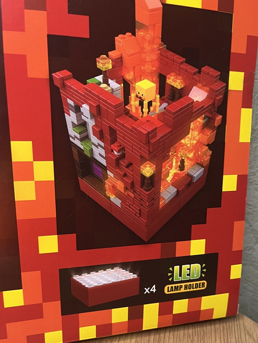 Констркутор minecraft з LED підсвіткою 850 деталей | лего майнкрафт Київ - фото 1