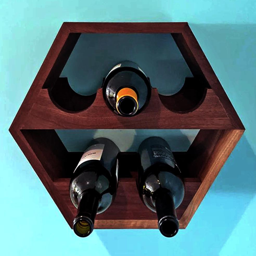 Настенная винная полка 