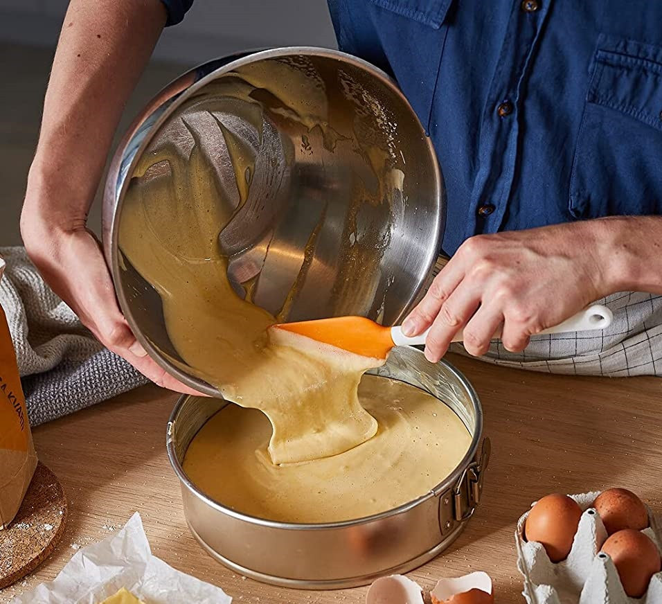 Кухонный Скребок (Шпатель) для теста Fiskars 